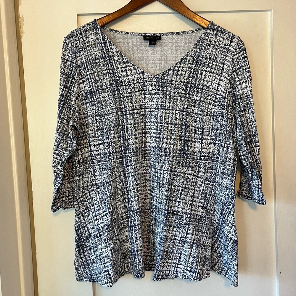 J Jill Wearever v-neck shirt